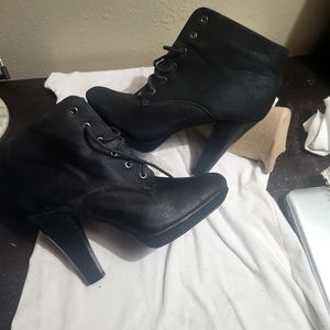 Heeled boots